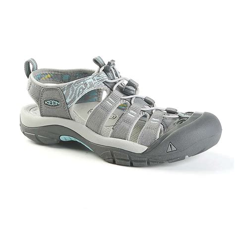 KEEN Women's Newport H2 Water Sandal with Toe Protection - Walmart.com ...