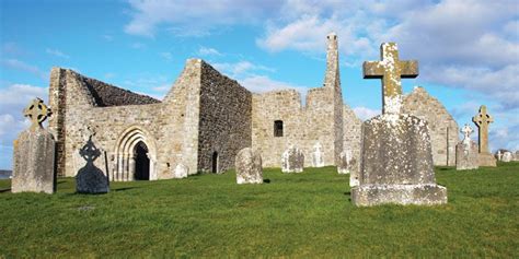 Clonmacnoise | Monastic Site, Ancient Ruins, Celtic Crosses | Britannica