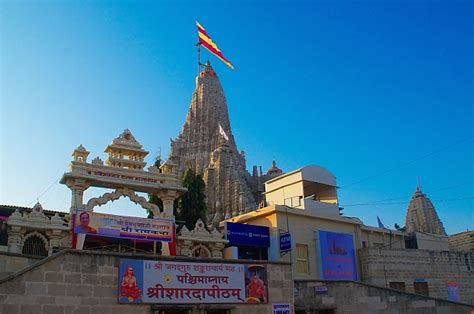 Dwarkadhish temple at Dwarka and Bet-Dwarka tourist guide