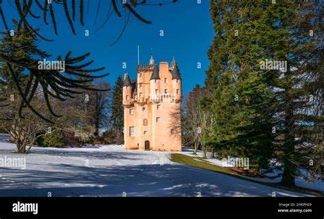 Scottish castles winter snow hi-res stock photography and images - Alamy