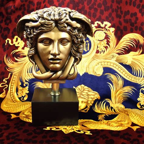 History Of Versace Head Logo...Fashionweekly..On Fow24news.com - FOW 24 ...