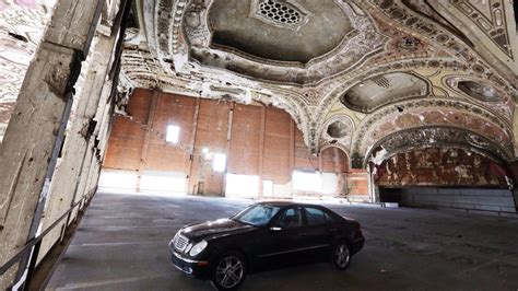 Detroit Michigan Theatre named one of 10 amazing parking structures