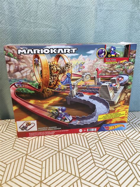 Hot Wheels Mario Kart Bowser’s Castle Chaos Modular Track - Side by Si