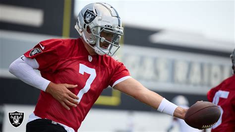 Position Breakdown: Previewing the Raiders quarterbacks for 2023 in photos