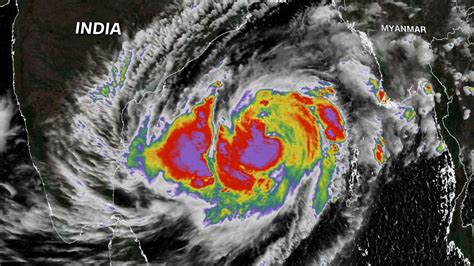 Cyclone Mocha is strengthening in the Bay of Bengal and heading toward ...