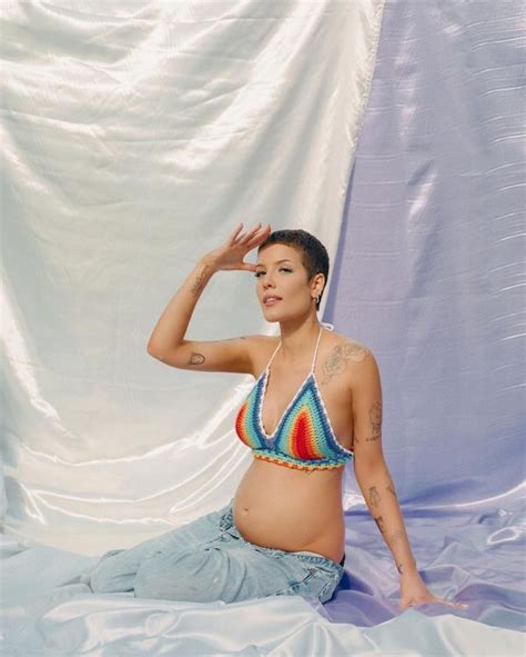 Halsey Announces Pregnancy - That Grape Juice