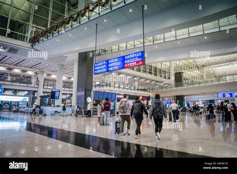 hong kong airport arrival hall Stock Photo - Alamy