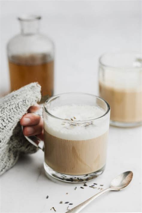 EASY Lavender Latte Recipe at Home - Made with just 3 ingredients!