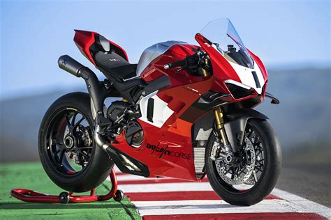 2023 Ducati Panigale V4 R Superbike | HiConsumption