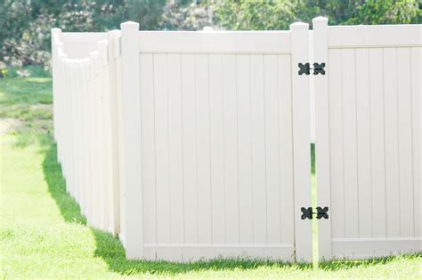 Commercial Vinyl Fence - American Fence Company of Lincoln, NE