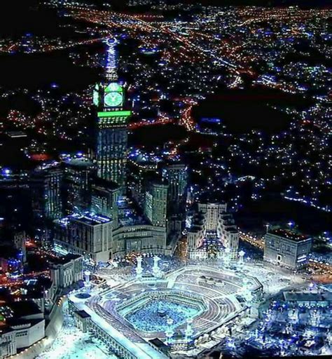 Mecca and the holy KAABA by night | Mecca kaaba, Moslem, Mecca masjid