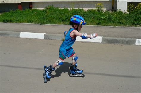 3 Roller Skating Tricks You Can Definitely Master - Rainbow Skateland