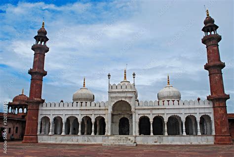 Front view of Moti Masjid, Bhopal Madhya Pradesh, India. Moti Masjid built by Sikander Begum in ...