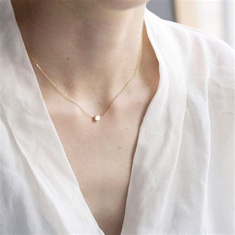 26 Pieces Of Minimalist Jewelry You ~Simply~ Must See | Minimalist jewelry, Fashion jewelry, Dot ...