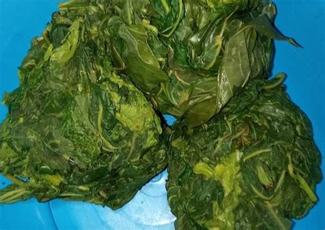 Resep Rebus daun singkong oleh desi wulan - Cookpad