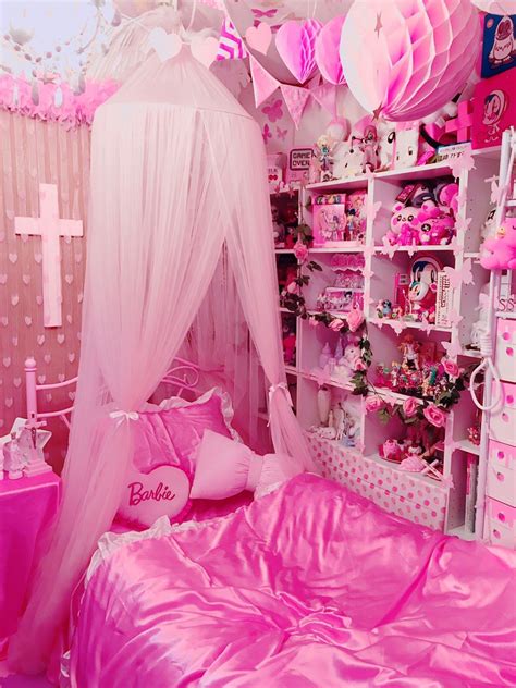 10+ Aesthetic Pink Girl Bedroom Design And Decor Ideas | Pink bedroom design, Pink bedroom for ...