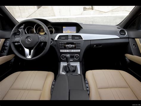 2012 Mercedes-Benz C-Class - Interior | Caricos