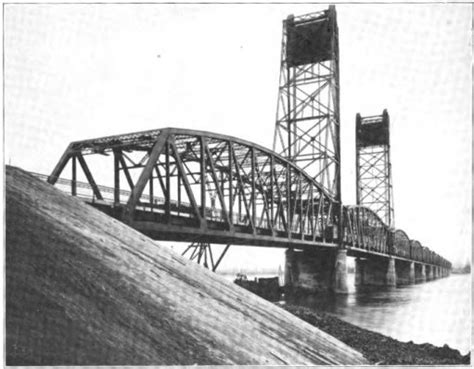 Interstate Bridge - HistoricBridges.org