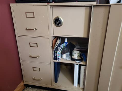 How To Break Into A Locked Filing Cabinet / How To Pick A Filing Cabinet Lock 11 Steps With ...