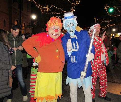 Brockport holiday parade spectators enjoy great weather and holiday ...