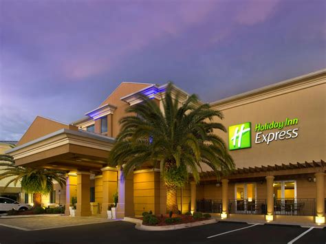 Holiday Inn Express Jacksonville Beach - Hotel Reviews & Photos