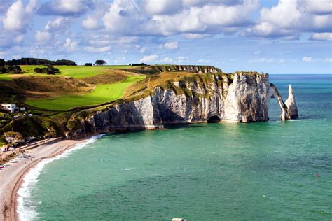 Traveling to Normandy: 9 Places You Have to Visit