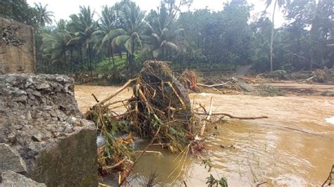 Kerala landslide: Death toll rises to 18 as rescuers dig deeper ...