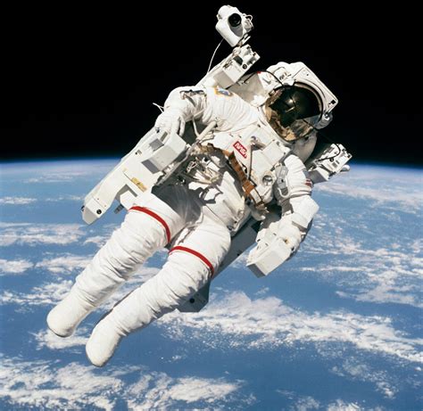 35 Years Ago: First Untethered Spacewalk