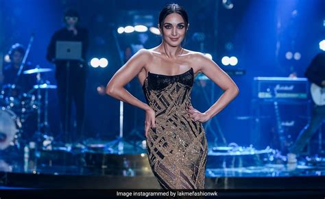 Kiara Advani Aces The Festive Black And Gold Showstopper Look At Lakme ...