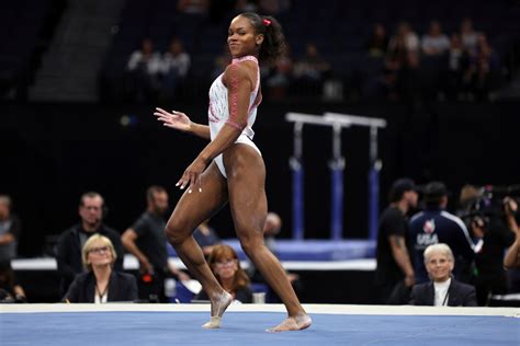 Shilese Jones sprints to lead at US gymnastics championships