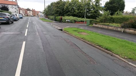 Market Weighton £1.5m road resurfacing schedule outlined - BBC News