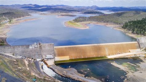 Paradise Dam wall to be fully replaced amid safety fears | The Courier Mail