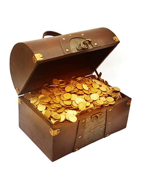 Treasure Chest Pictures, Images and Stock Photos - iStock