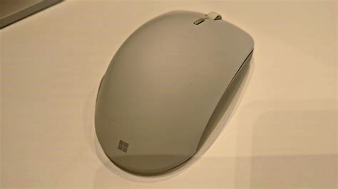 Hands-On: Microsoft Surface Precision Mouse - Thurrott.com