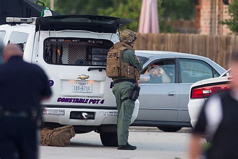 6 Are Killed in Shooting in Houston Suburb - The New York Times