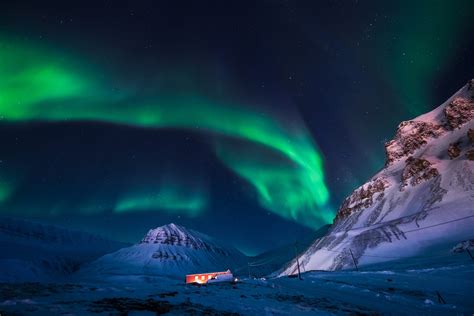 The Best Time To Visit Svalbard – A Month by Month Guide