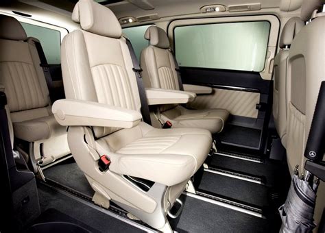 MERCEDES_VIANO-interior- – OopsCars