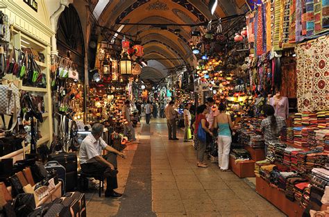 The Magic of Istanbul: Kapalı Çarşı: Der Große Basar - The Grand Bazaar