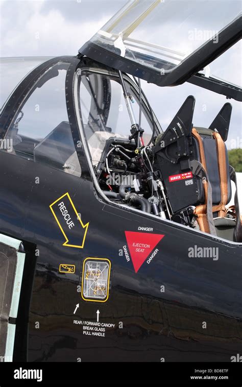 COCKPIT OF A FRENCH-BUILT DASSAULT ALPHAJET TRAINING AIRCRAFT Stock Photo - Alamy