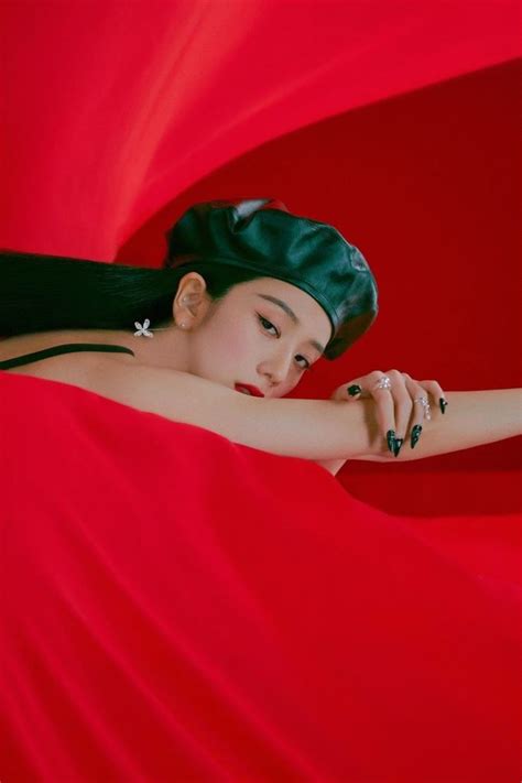 BLACKPINK's Jisoo sets 1st-week sales record for K-pop female soloist with "ME" - The Korea Times