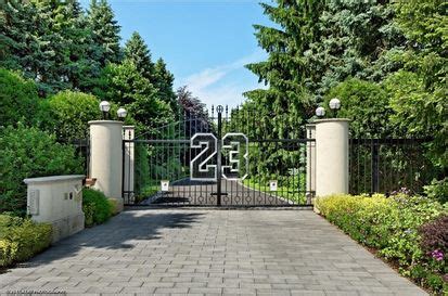 Sports and Players: Michael Jordan House Pictures