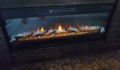 Divinebunbun's Rugged Rural Missouri: The Joys of the Fake Fireplace