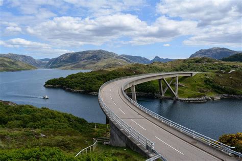 Kylesku Bridge in Sutherland crosses over Loch a' Chàirn Bhàin : r/Scotland