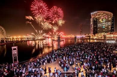 Two Sets Of Spectacular National Day Fireworks At Dubai Festival City ...