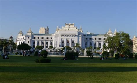 Yangon City Hall Scenery, Yangon City Hall Pictures, Yangon City Hall Images - Easy Tour China