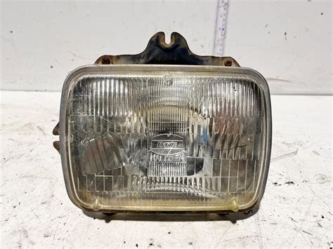 Toyota Hilux 1992 Left Headlamp – Used Car Parts Online