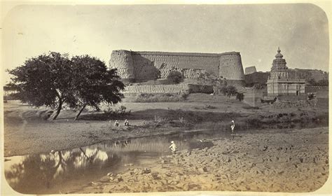 Achalpur Fort a easy trekking place in Amravati, Maharashtra - Forts ...