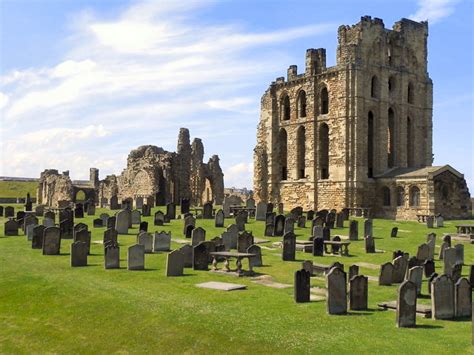 Tynemouth Priory © David Dixon :: Geograph Britain and Ireland