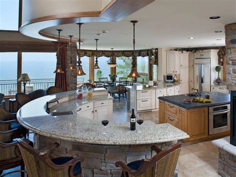 10 Kitchen Islands | HGTV