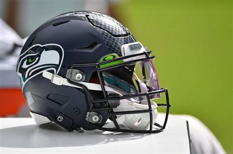 4 Seattle Seahawks quarterback options to replace Russell Wilson